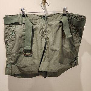 LOFT Women's Olive Green Belted Cargo Short plus size 18 NWT